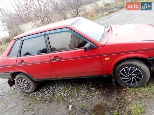 Красный ВАЗ 21099, объемом двигателя 1.5 л и пробегом 200 тыс. км за 900 $, фото 4 на Automoto.ua