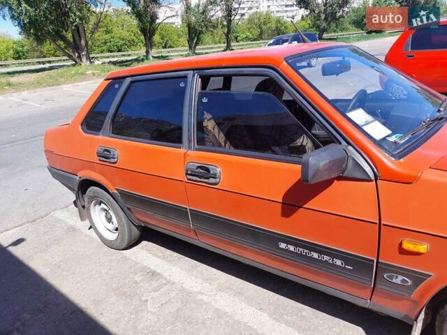 Красный ВАЗ 21099, объемом двигателя 1.5 л и пробегом 100 тыс. км за 1300 $, фото 1 на Automoto.ua