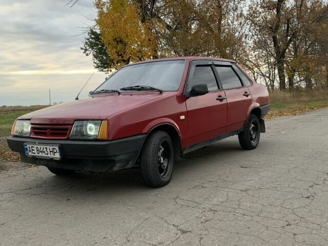 Красный ВАЗ 21099, объемом двигателя 1.5 л и пробегом 147 тыс. км за 1442 $, фото 5 на Automoto.ua