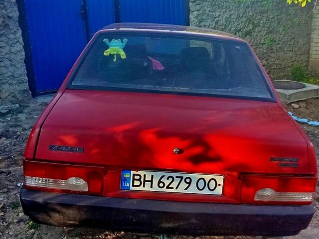 Красный ВАЗ 21099, объемом двигателя 1.3 л и пробегом 300 тыс. км за 1150 $, фото 3 на Automoto.ua