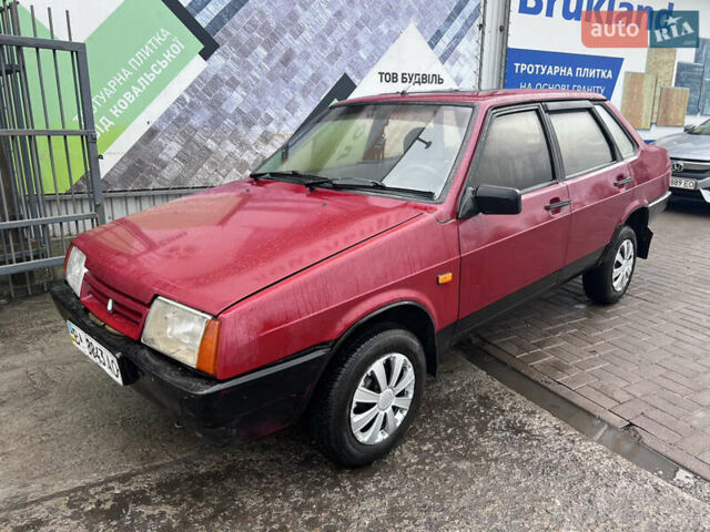Красный ВАЗ 21099, объемом двигателя 1.5 л и пробегом 250 тыс. км за 1050 $, фото 5 на Automoto.ua