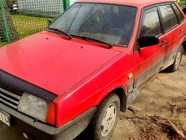 Красный ВАЗ 21099, объемом двигателя 1.5 л и пробегом 0 тыс. км за 1000 $, фото 1 на Automoto.ua