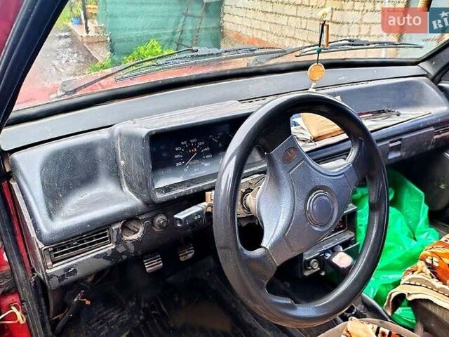 Красный ВАЗ 21099, объемом двигателя 1.3 л и пробегом 100 тыс. км за 700 $, фото 2 на Automoto.ua