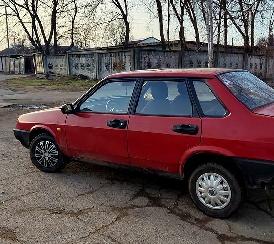 Червоний ВАЗ 21099, об'ємом двигуна 1.3 л та пробігом 366 тис. км за 1300 $, фото 3 на Automoto.ua