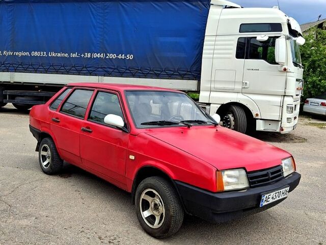 Червоний ВАЗ 21099, об'ємом двигуна 1.5 л та пробігом 303 тис. км за 900 $, фото 3 на Automoto.ua