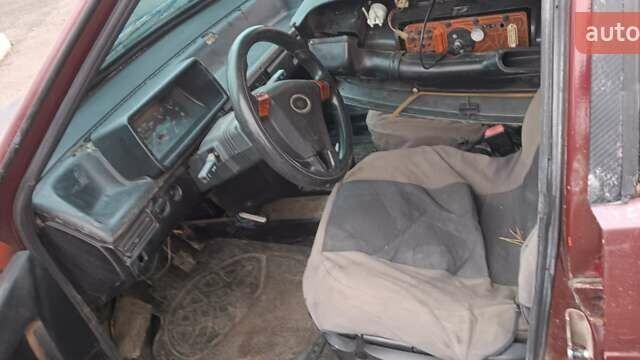 Красный ВАЗ 21099, объемом двигателя 1.6 л и пробегом 108 тыс. км за 450 $, фото 3 на Automoto.ua
