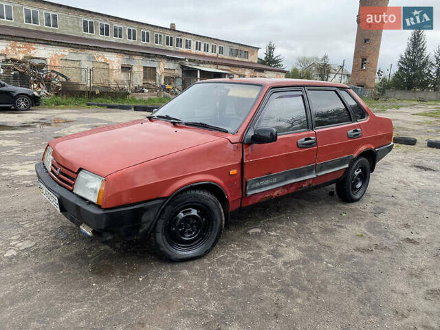Красный ВАЗ 21099, объемом двигателя 1.3 л и пробегом 200 тыс. км за 699 $, фото 1 на Automoto.ua