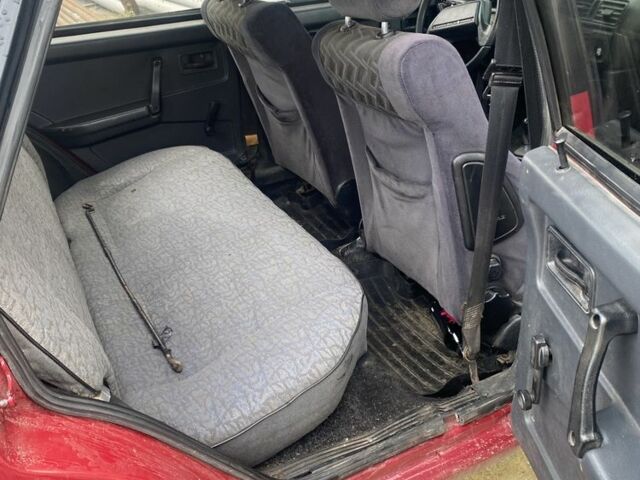 Красный ВАЗ 21099, объемом двигателя 1.5 л и пробегом 450 тыс. км за 700 $, фото 4 на Automoto.ua