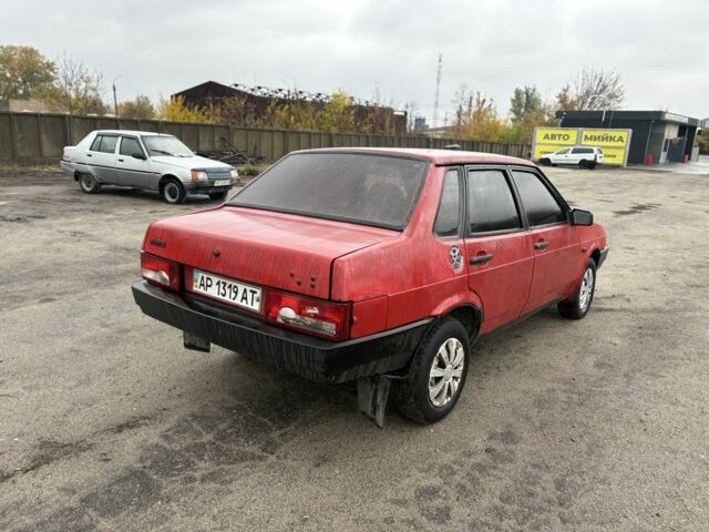 Красный ВАЗ 21099, объемом двигателя 1.5 л и пробегом 540 тыс. км за 559 $, фото 2 на Automoto.ua