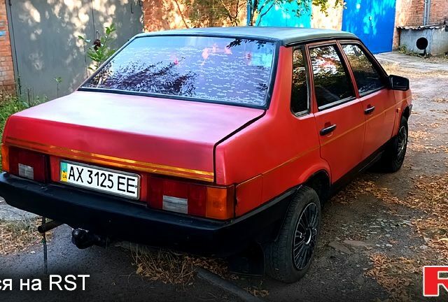 Красный ВАЗ 21099, объемом двигателя 1.3 л и пробегом 1000 тыс. км за 600 $, фото 3 на Automoto.ua