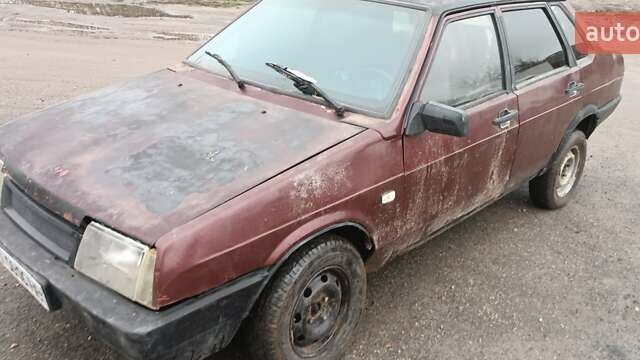 Красный ВАЗ 21099, объемом двигателя 1.6 л и пробегом 108 тыс. км за 450 $, фото 4 на Automoto.ua