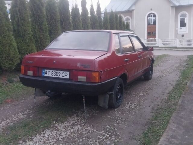 Красный ВАЗ 21099, объемом двигателя 1.5 л и пробегом 200 тыс. км за 1000 $, фото 4 на Automoto.ua