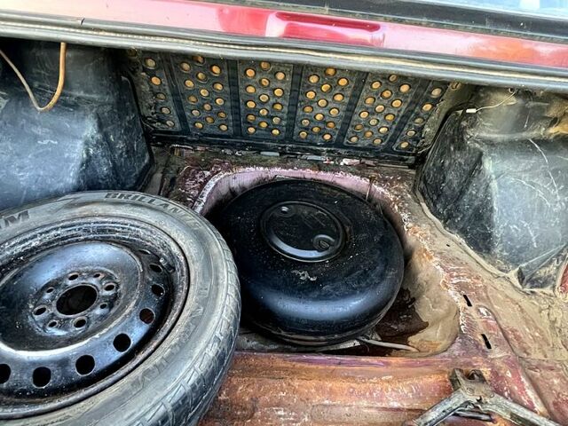 ВАЗ 21099 1993 в Бердичеве на Automoto.ua Красный ВАЗ 21099, объемом двигателя 1.3 л и пробегом 111 тыс. км за 820 $, фото 6 на Automoto.ua