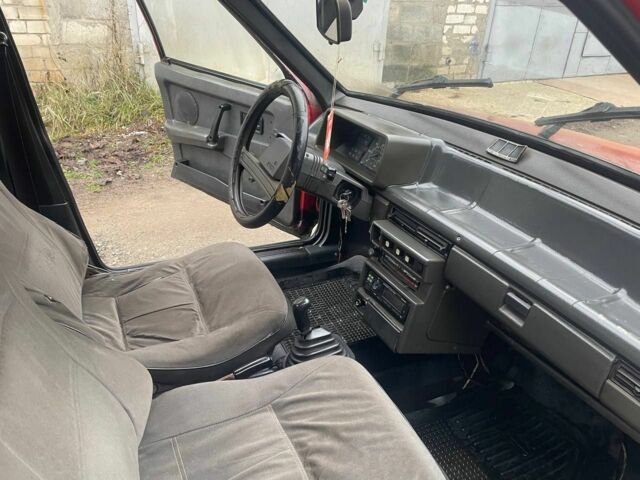 Червоний ВАЗ 21099, об'ємом двигуна 1.5 л та пробігом 250 тис. км за 880 $, фото 15 на Automoto.ua