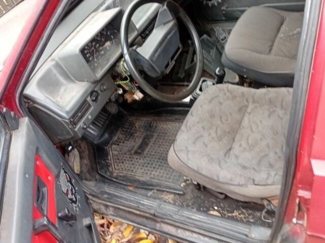 Красный ВАЗ 21099, объемом двигателя 1.5 л и пробегом 111 тыс. км за 311 $, фото 3 на Automoto.ua