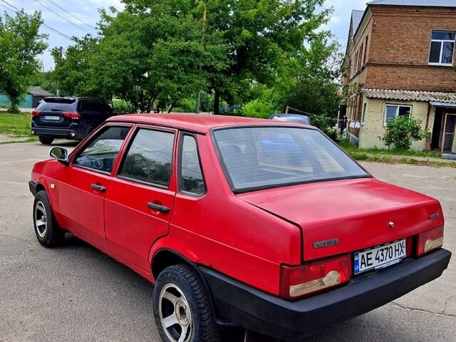 Червоний ВАЗ 21099, об'ємом двигуна 1.5 л та пробігом 303 тис. км за 900 $, фото 2 на Automoto.ua