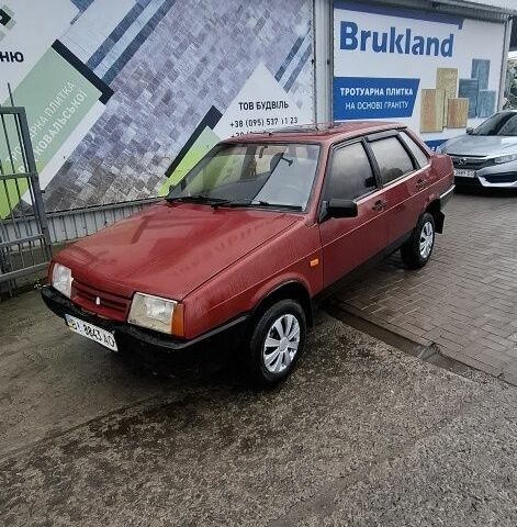Красный ВАЗ 21099, объемом двигателя 1.5 л и пробегом 150 тыс. км за 1099 $, фото 2 на Automoto.ua