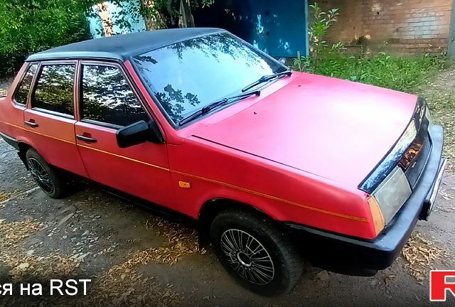 Красный ВАЗ 21099, объемом двигателя 1.3 л и пробегом 1000 тыс. км за 600 $, фото 2 на Automoto.ua