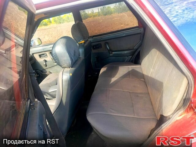 Красный ВАЗ 21099, объемом двигателя 1.5 л и пробегом 1 тыс. км за 1599 $, фото 9 на Automoto.ua