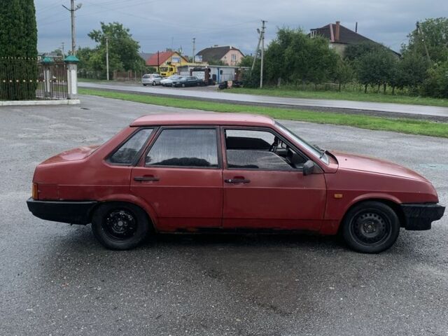 Красный ВАЗ 21099, объемом двигателя 1.5 л и пробегом 300 тыс. км за 900 $, фото 5 на Automoto.ua