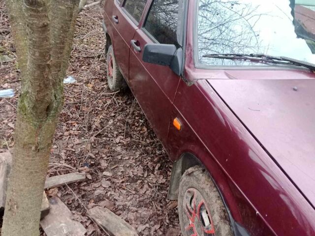 Червоний ВАЗ 21099, об'ємом двигуна 1.3 л та пробігом 200 тис. км за 498 $, фото 3 на Automoto.ua