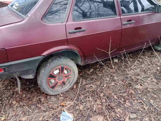 Червоний ВАЗ 21099, об'ємом двигуна 1.3 л та пробігом 200 тис. км за 498 $, фото 2 на Automoto.ua