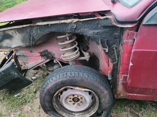 Красный ВАЗ 21099, объемом двигателя 1.3 л и пробегом 300 тыс. км за 500 $, фото 2 на Automoto.ua