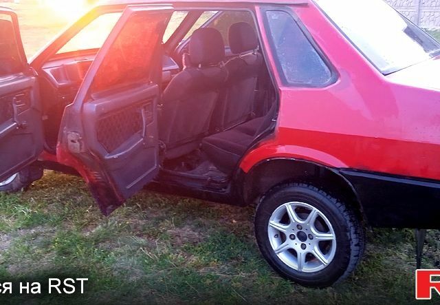 Красный ВАЗ 21099, объемом двигателя 1.5 л и пробегом 0 тыс. км за 1150 $, фото 6 на Automoto.ua
