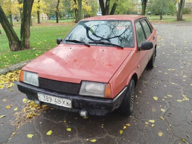 ВАЗ 21099 1994 в Краматорске на Automoto.ua Красный ВАЗ 21099, объемом двигателя 1.5 л и пробегом 328 тыс. км за 784 $, фото 1 на Automoto.ua