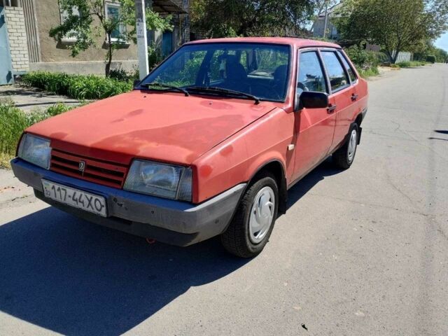 Красный ВАЗ 21099, объемом двигателя 1.5 л и пробегом 16 тыс. км за 1700 $, фото 1 на Automoto.ua