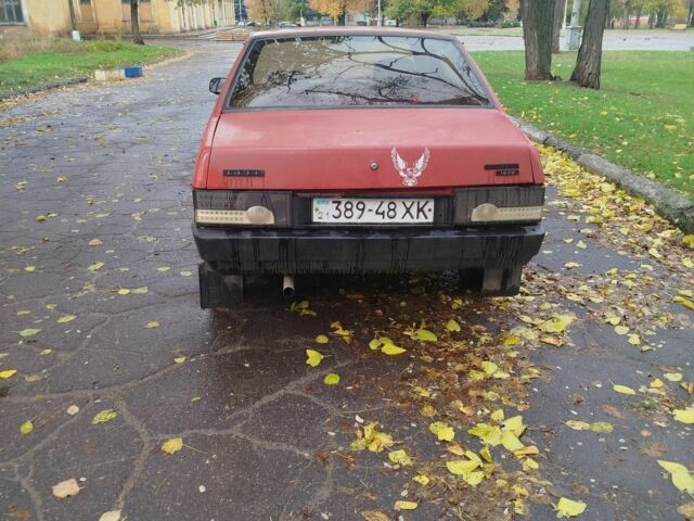 ВАЗ 21099 1994 в Краматорске на Automoto.ua Красный ВАЗ 21099, объемом двигателя 1.5 л и пробегом 328 тыс. км за 784 $, фото 5 на Automoto.ua