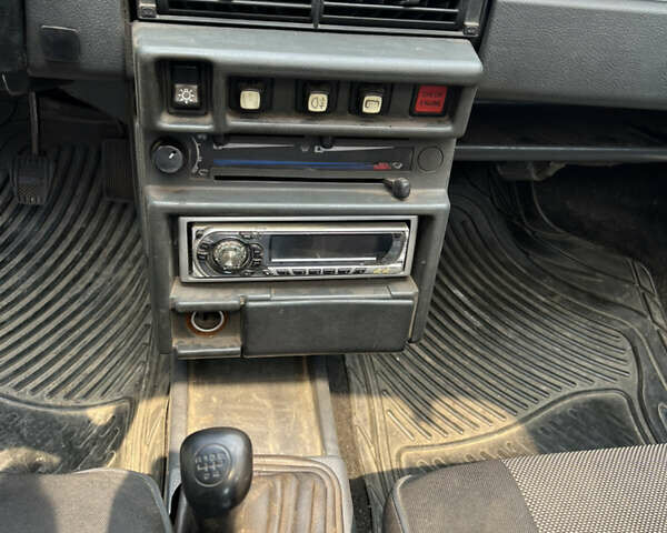 Красный ВАЗ 21099, объемом двигателя 1.3 л и пробегом 186 тыс. км за 1350 $, фото 7 на Automoto.ua