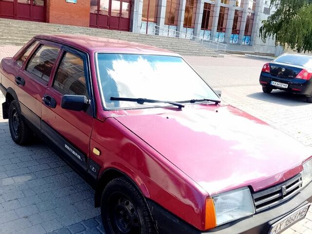 Красный ВАЗ 21099, объемом двигателя 1.5 л и пробегом 99 тыс. км за 675 $, фото 1 на Automoto.ua