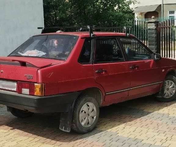 Красный ВАЗ 21099, объемом двигателя 1.3 л и пробегом 30 тыс. км за 1200 $, фото 2 на Automoto.ua