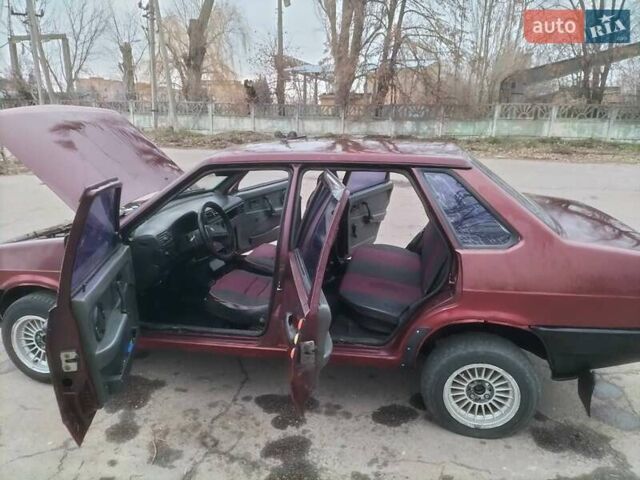 Красный ВАЗ 21099, объемом двигателя 1.3 л и пробегом 350 тыс. км за 1000 $, фото 5 на Automoto.ua