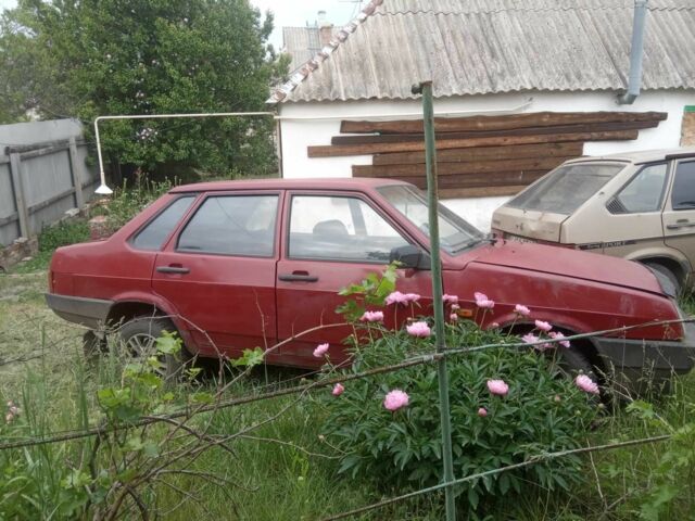 Красный ВАЗ 21099, объемом двигателя 1.6 л и пробегом 123 тыс. км за 1300 $, фото 2 на Automoto.ua