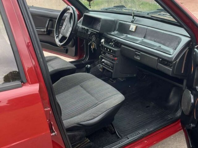 Красный ВАЗ 21099, объемом двигателя 1.5 л и пробегом 280 тыс. км за 1600 $, фото 6 на Automoto.ua