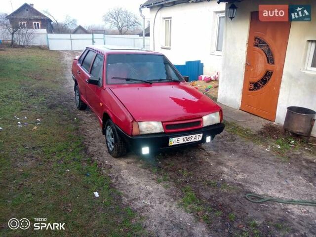 Червоний ВАЗ 21099, об'ємом двигуна 1.6 л та пробігом 180 тис. км за 650 $, фото 1 на Automoto.ua