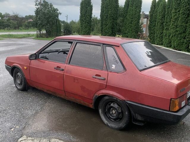 Красный ВАЗ 21099, объемом двигателя 1.5 л и пробегом 300 тыс. км за 900 $, фото 3 на Automoto.ua