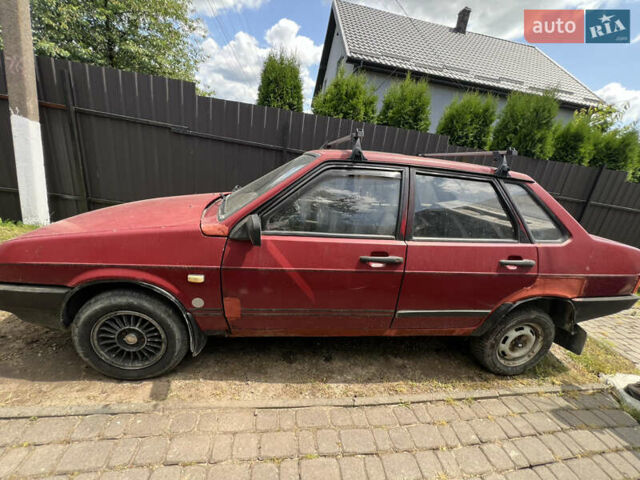 Красный ВАЗ 21099, объемом двигателя 1.3 л и пробегом 186 тыс. км за 1350 $, фото 1 на Automoto.ua