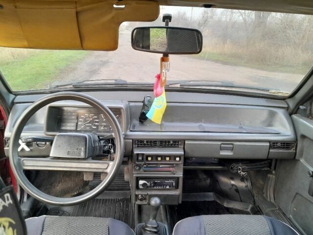 Красный ВАЗ 21099, объемом двигателя 1.5 л и пробегом 220 тыс. км за 1676 $, фото 8 на Automoto.ua