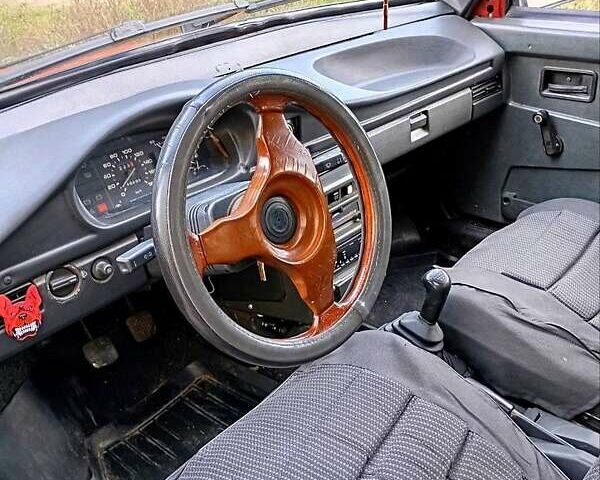 Красный ВАЗ 21099, объемом двигателя 1.5 л и пробегом 160 тыс. км за 900 $, фото 4 на Automoto.ua