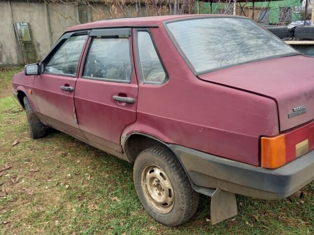 Красный ВАЗ 21099, объемом двигателя 1.5 л и пробегом 120 тыс. км за 355 $, фото 3 на Automoto.ua