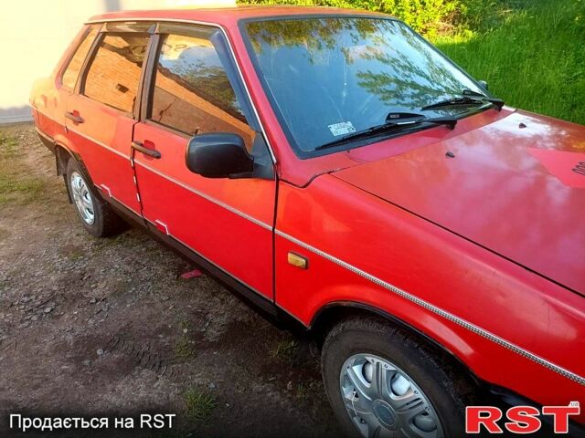 Красный ВАЗ 21099, объемом двигателя 1.5 л и пробегом 0 тыс. км за 1000 $, фото 3 на Automoto.ua