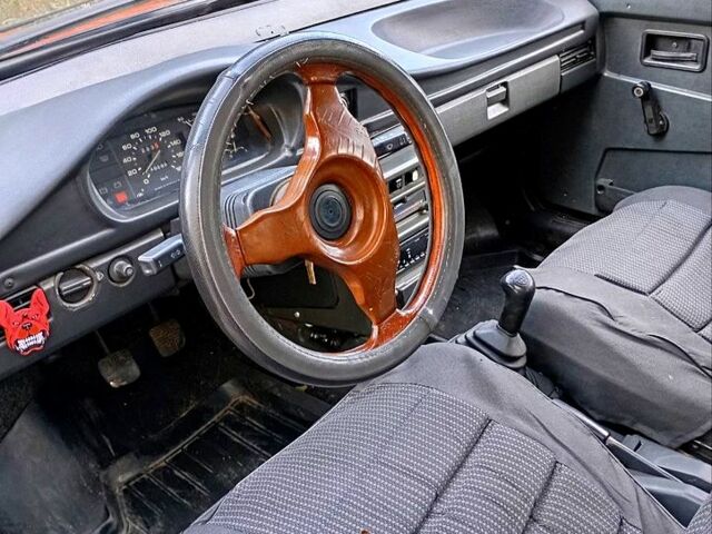 Красный ВАЗ 21099, объемом двигателя 1.5 л и пробегом 160 тыс. км за 900 $, фото 5 на Automoto.ua