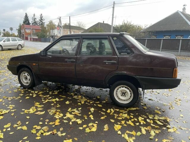 Червоний ВАЗ 21099, об'ємом двигуна 1 л та пробігом 350 тис. км за 600 $, фото 4 на Automoto.ua