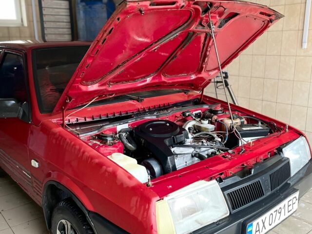 Красный ВАЗ 21099, объемом двигателя 1.5 л и пробегом 2 тыс. км за 899 $, фото 4 на Automoto.ua