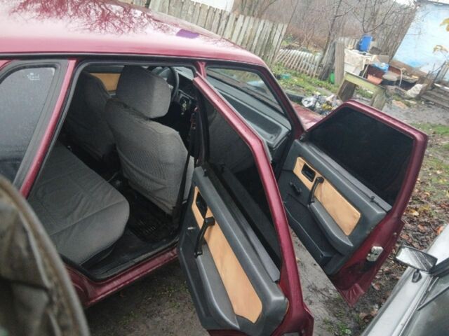 Красный ВАЗ 21099, объемом двигателя 1.5 л и пробегом 51 тыс. км за 1488 $, фото 6 на Automoto.ua