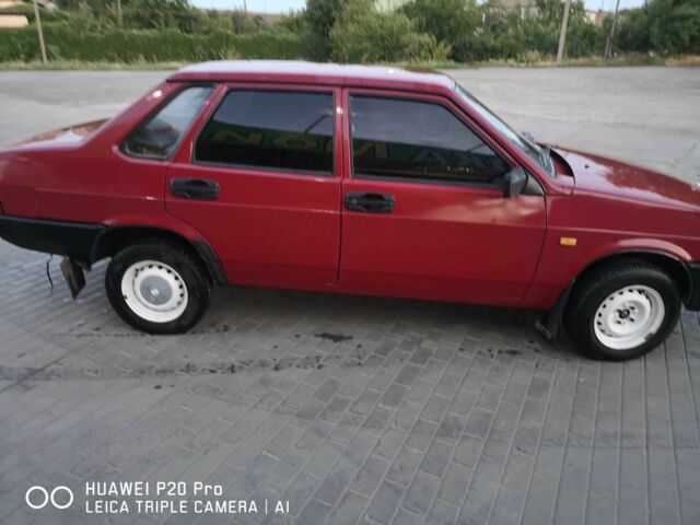 Красный ВАЗ 21099, объемом двигателя 1.5 л и пробегом 3 тыс. км за 700 $, фото 3 на Automoto.ua