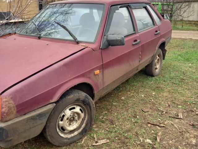 Красный ВАЗ 21099, объемом двигателя 1.5 л и пробегом 120 тыс. км за 355 $, фото 1 на Automoto.ua